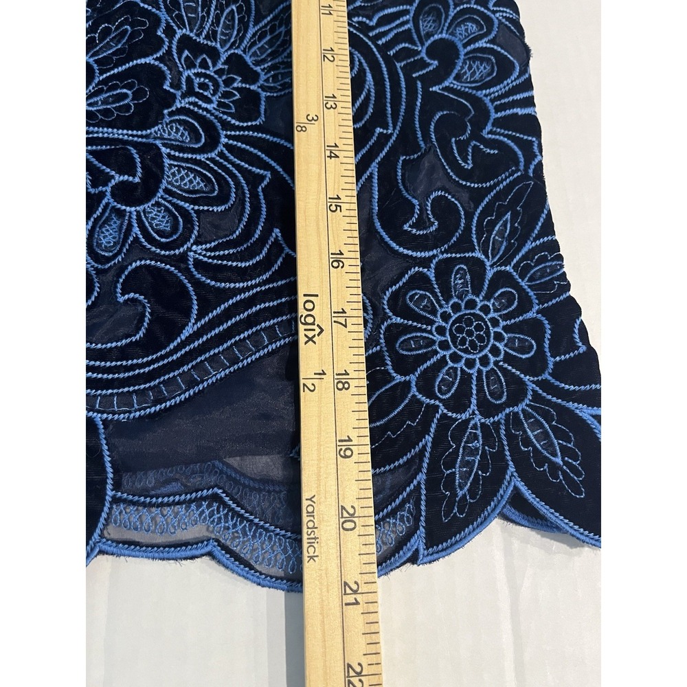 Anthropologie Lainie Sleeveless Velvet Lace Cutwork Blouse Blue Medium - Picture 8 of 11